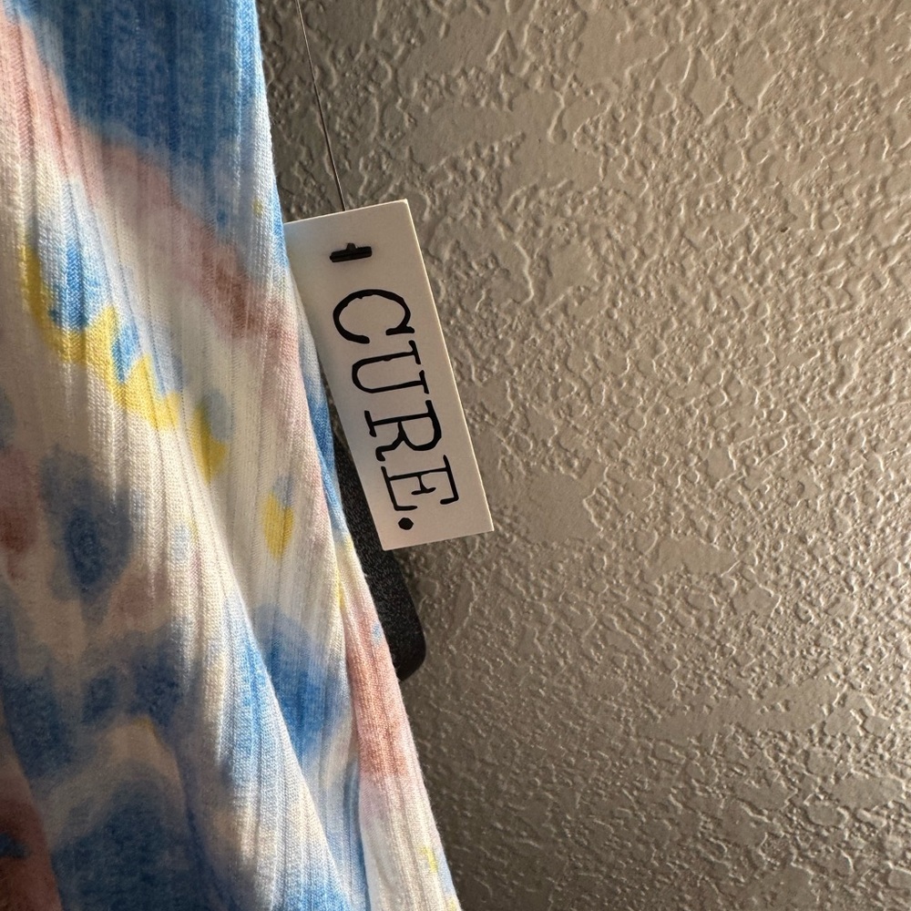 CURVE Tie-Dye Short Sleeve Top - Blue, Pink, Yellow - Picture 4 of 6